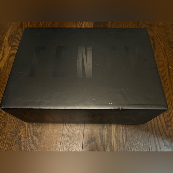 FENTY x PUMA BY RIHANNA BASKET CREEPER IN WHITE PATENT LEATHER - SIZE 8.5 - Picture 7 of 7